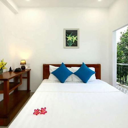 Cherry Garden Homestay Хойан Экстерьер фото